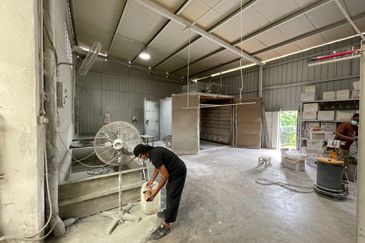 Kampung Baru Seri Kembangan [Industrial]