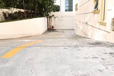 Taipan Business Centre, USJ 10