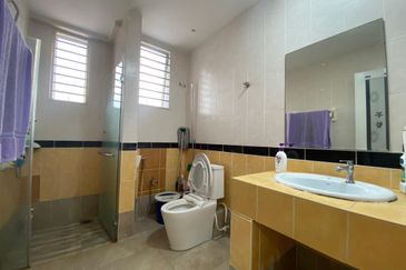 [Super Cheap] 2 Storey For Sale, Sungai Long, Mahkota Cheras