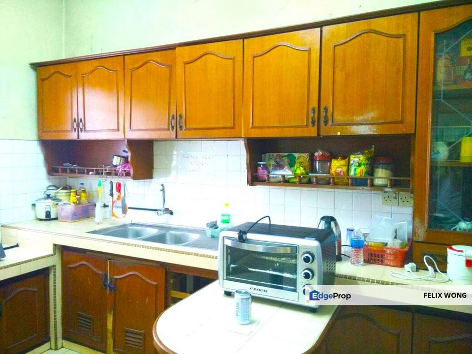 Hot Price, 2-Storey Terraced House @ Section 17, Petaling Jaya, Selangor, Petaling Jaya