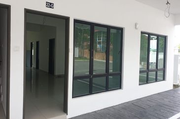 Super Cheap Corner House, Bandar Sungai Long