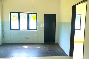 Super Cheap Corner House, Bandar Sungai Long