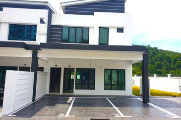 Super Cheap Corner House, Bandar Sungai Long