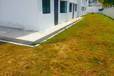 Super Cheap Corner House, Bandar Sungai Long