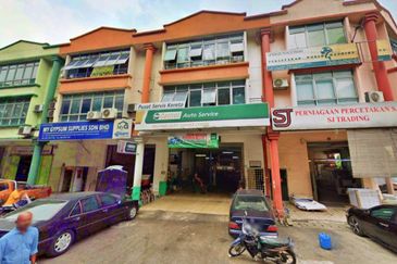 Below Market Price!! 3 Storey Shop For Sale@Pusat Ind Capital, Sg Besi