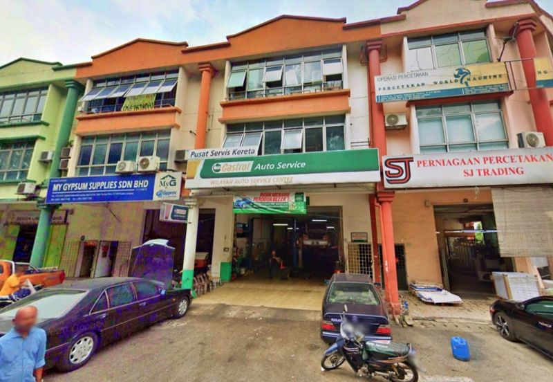 Below Market Price!! 3 Storey Shop For Sale@Pusat Ind Capital, Sg Besi