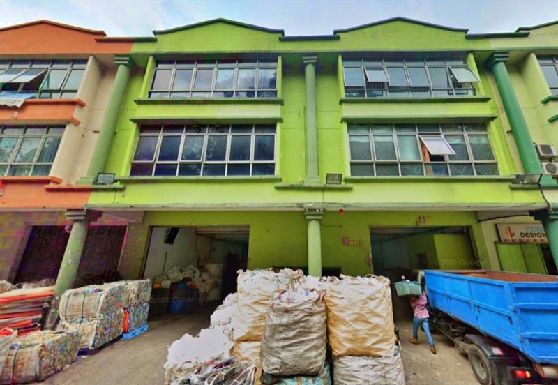 Below Market Price!! 3 Storey Shop For Sale@Pusat Ind Capital, Sg Besi