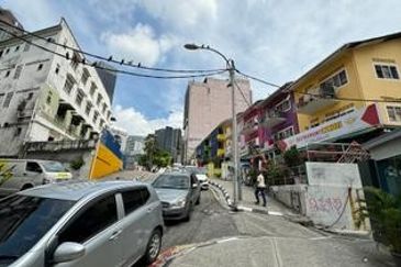 Hurry!! Below Market Price Shop Lot For Sale!! Bukit Bintang Hot Area. 