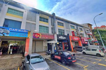 Plaza Dwitasik, Bandar Sri Permaisuri