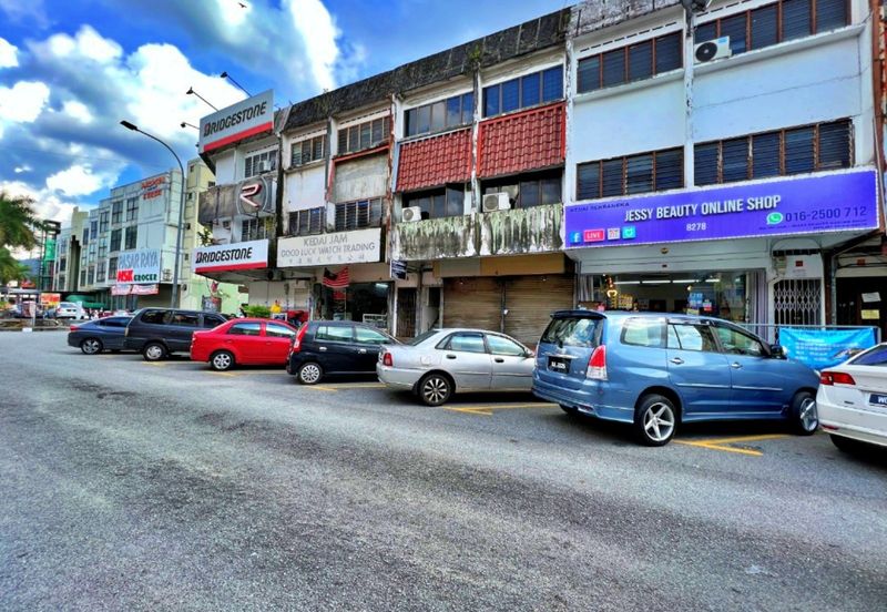 ROI 4.2%, Fully Tenanted 3 Storey Shop Lot  @ Taman Putra Ampang