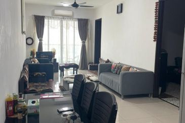 Urgent Sale! Symphony Tower (Menara Simfoni) Condo @ Balakong For Sale