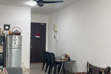 Urgent Sale! Symphony Tower (Menara Simfoni) Condo @ Balakong For Sale