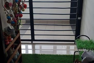 Urgent Sale! Symphony Tower (Menara Simfoni) Condo @ Balakong For Sale