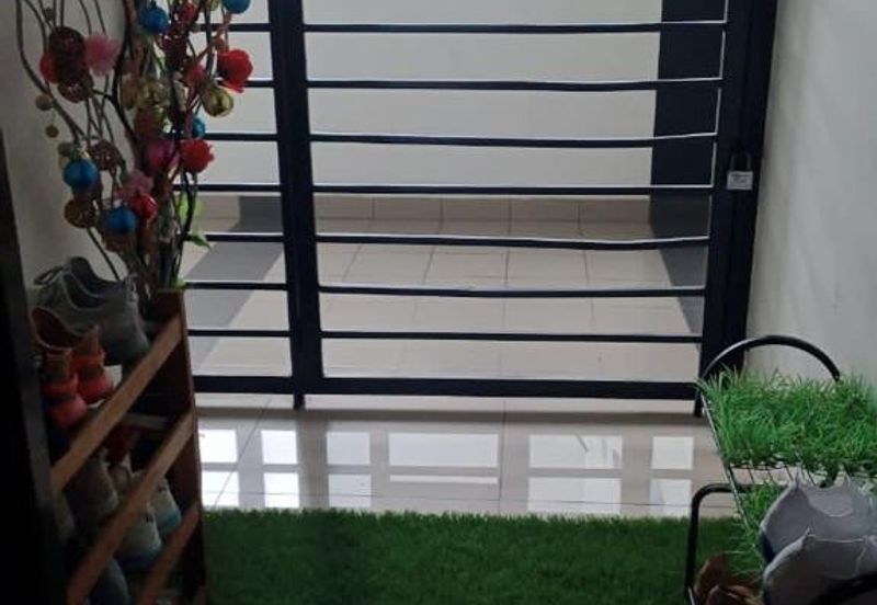 Urgent Sale! Symphony Tower (Menara Simfoni) Condo @ Balakong For Sale