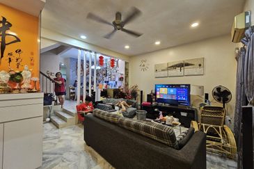 SL 11, Bandar Sungai Long