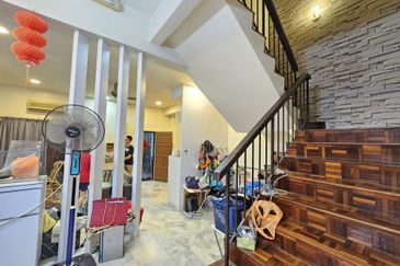 SL 11, Bandar Sungai Long