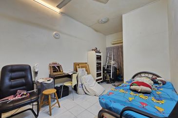 SL 11, Bandar Sungai Long