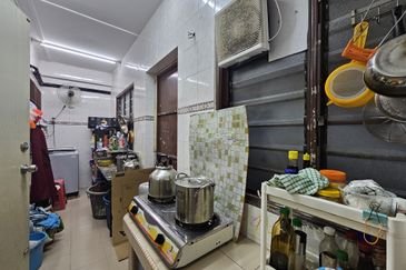 SL 11, Bandar Sungai Long