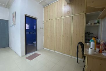 Persiaran Sungai Long 7