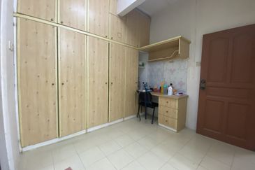 Persiaran Sungai Long 7