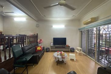 Persiaran Sungai Long 7