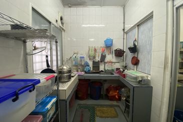 Persiaran Sungai Long 7