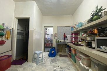 Persiaran Sungai Long 7