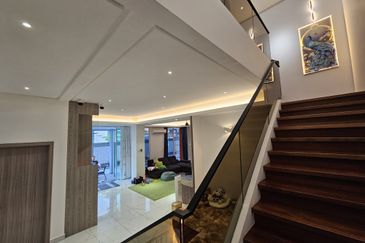 Bandar Tun Hussein Onn