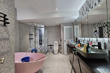 Bandar Tun Hussein Onn