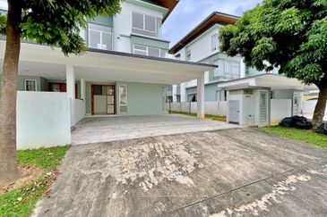 Parkfield Residences, Tropicana Heights