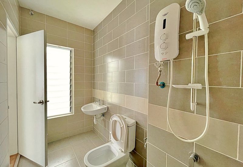 Parkfield Residences, Tropicana Heights