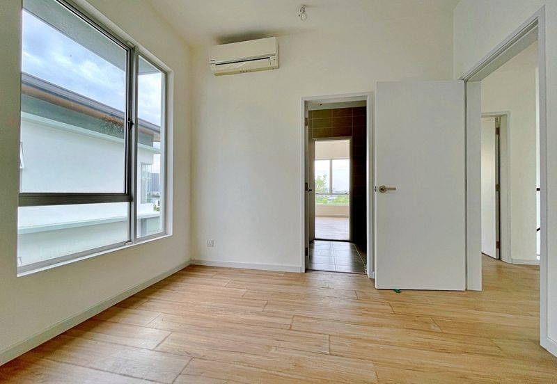 Parkfield Residences, Tropicana Heights