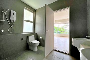 Parkfield Residences, Tropicana Heights