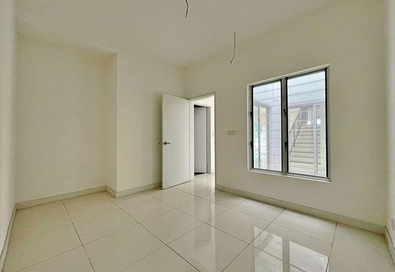 Parkfield Residences, Tropicana Heights