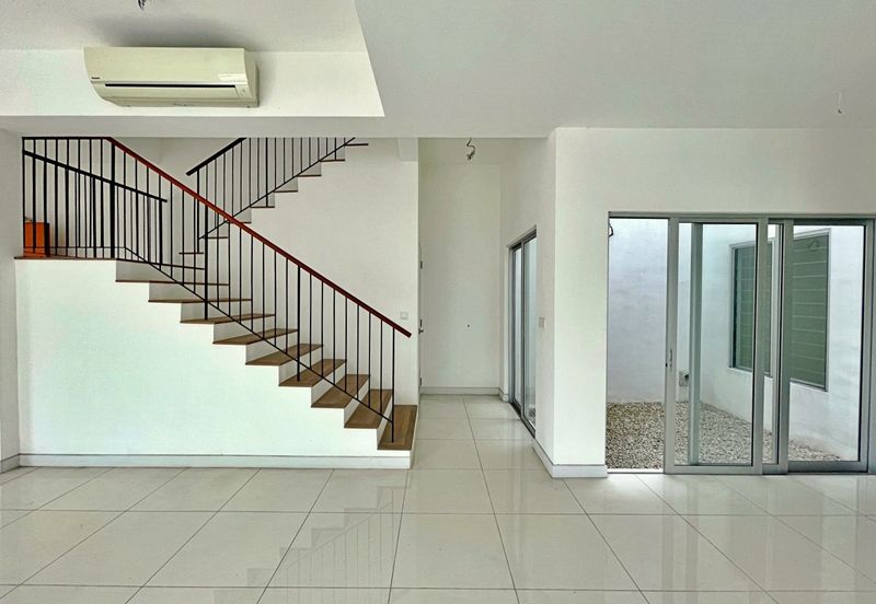 Parkfield Residences, Tropicana Heights