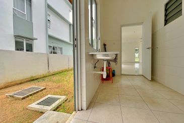 Parkfield Residences, Tropicana Heights