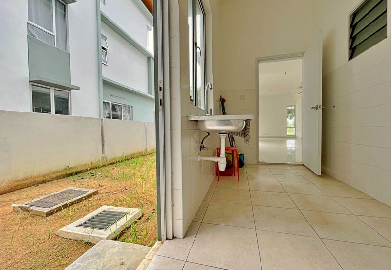 Parkfield Residences, Tropicana Heights