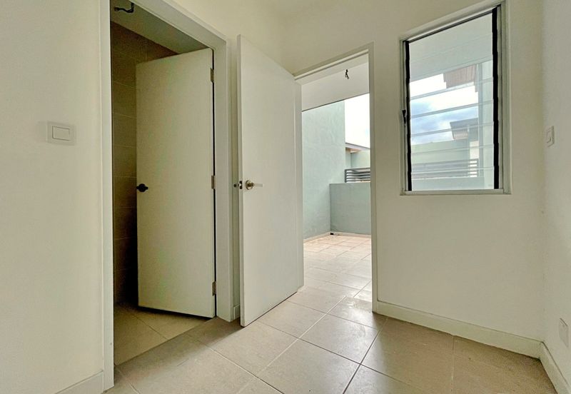 Parkfield Residences, Tropicana Heights