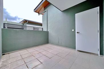 Parkfield Residences, Tropicana Heights