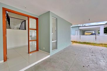 Parkfield Residences, Tropicana Heights