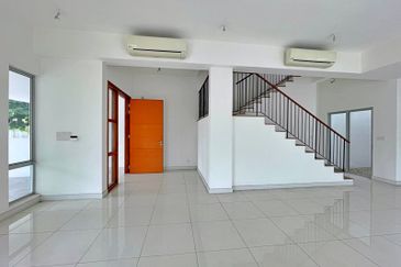 Parkfield Residences, Tropicana Heights