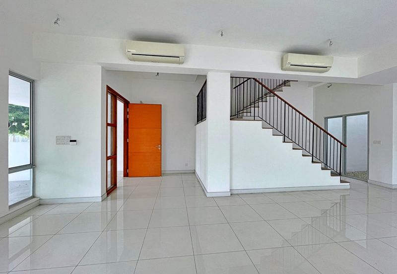 Parkfield Residences, Tropicana Heights