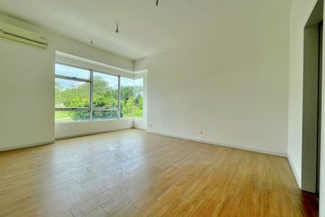 Parkfield Residences, Tropicana Heights