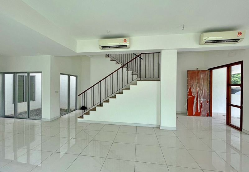 Parkfield Residences, Tropicana Heights