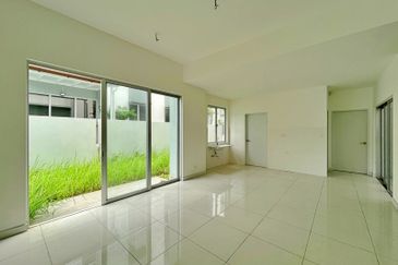 Parkfield Residences, Tropicana Heights