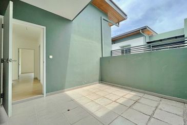 Parkfield Residences, Tropicana Heights