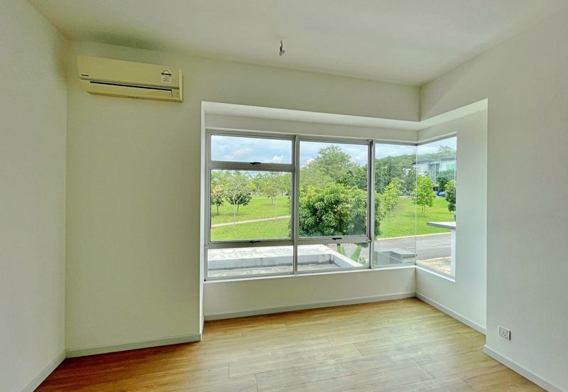 Parkfield Residences, Tropicana Heights