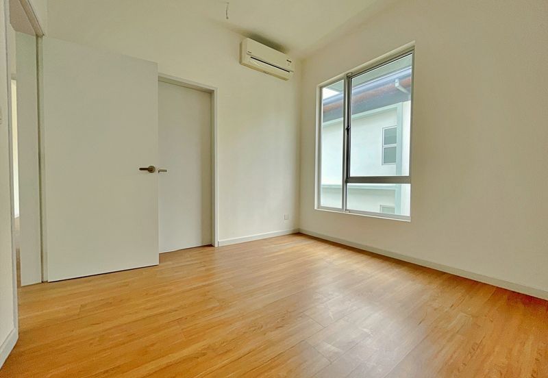 Parkfield Residences, Tropicana Heights