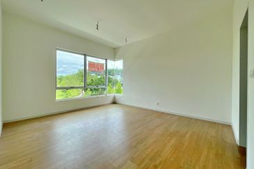 Parkfield Residences, Tropicana Heights