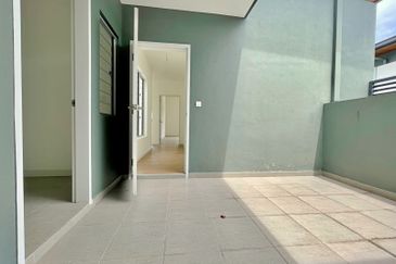 Parkfield Residences, Tropicana Heights